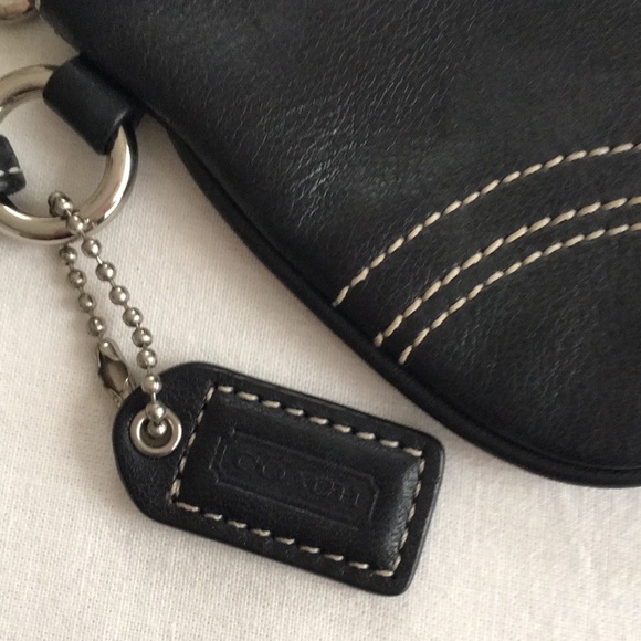 COACH black leather wristlet - Picture 2 of 4